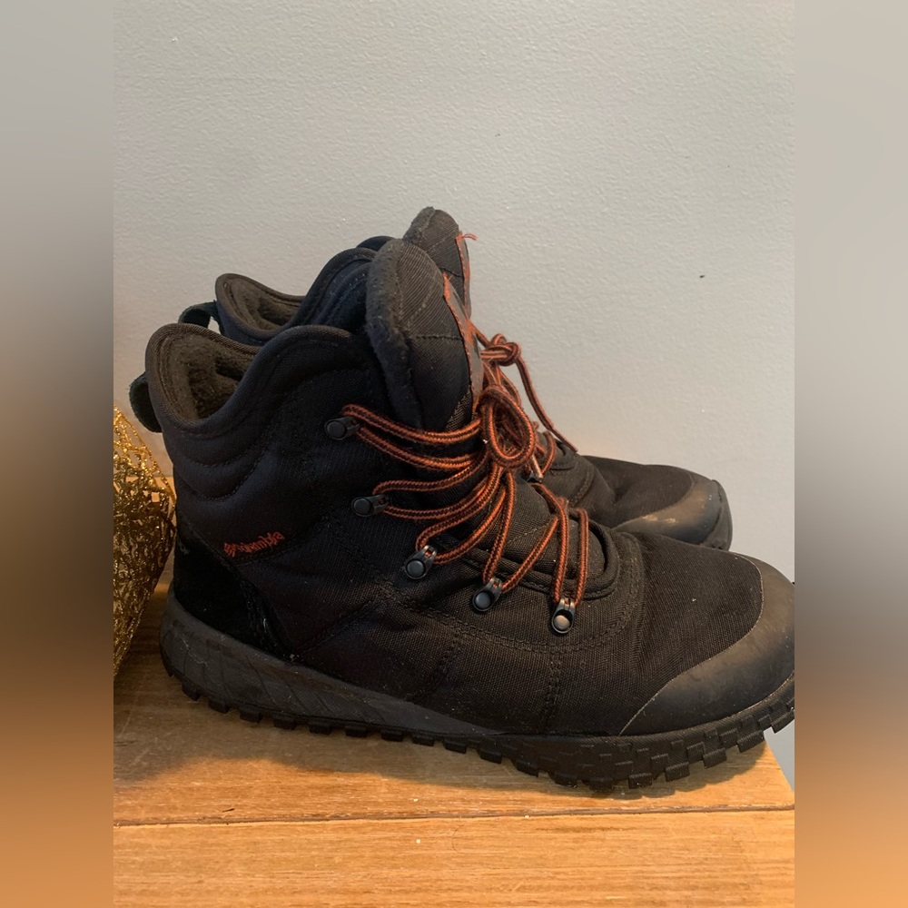 Men’s waterproof Columbia boots